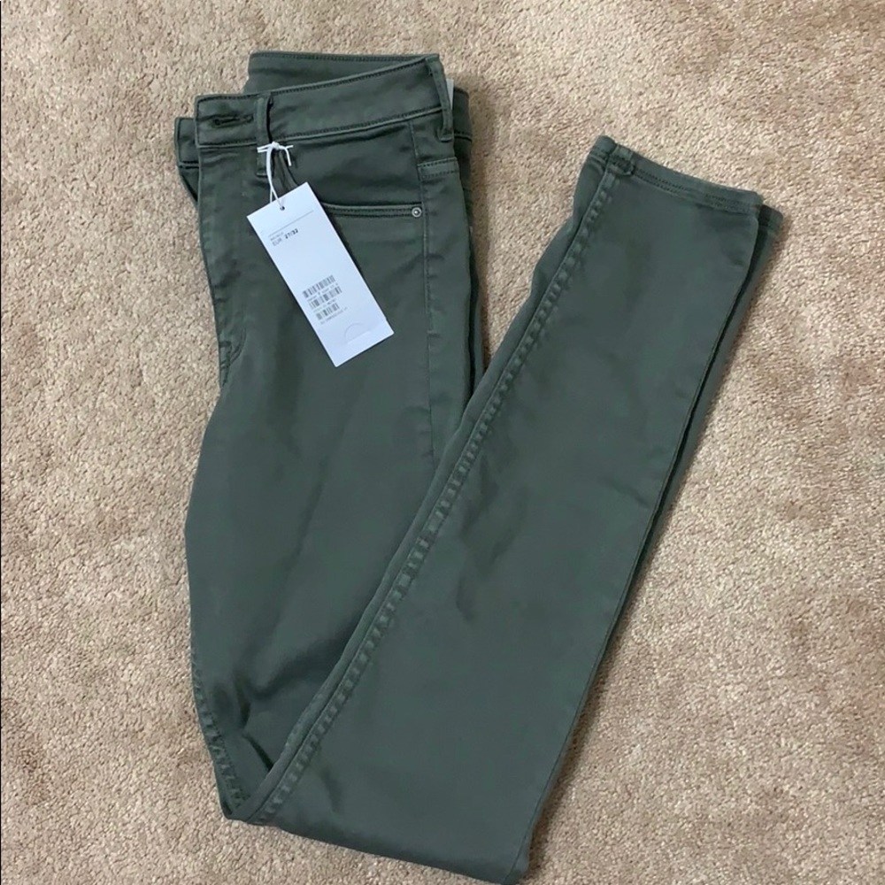 H&M High Waisted Skinny Jean